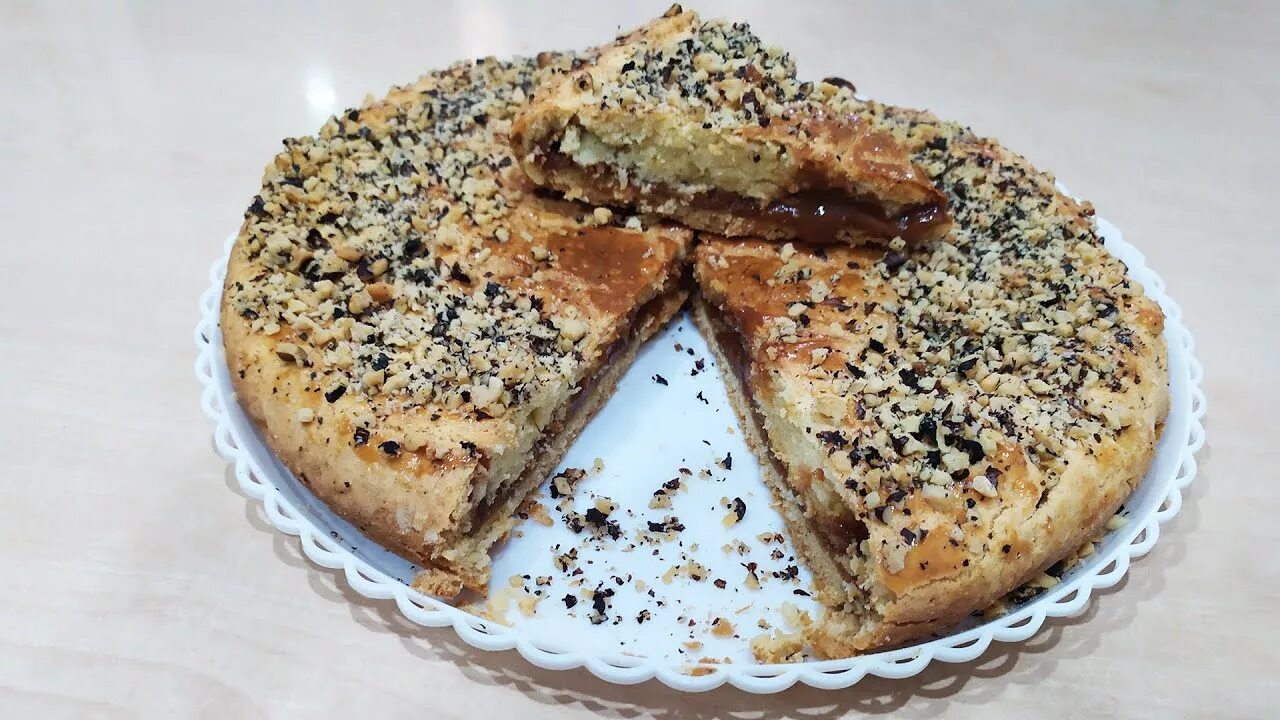 Пироги с сгущенкой рецепты с фото Вкусный пирог со сгущёнкой - YouTube