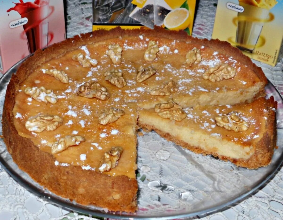 Пироги с сгущенкой рецепты с фото Простой и очень вкусный пирог со сгущёнкой и печеньем!