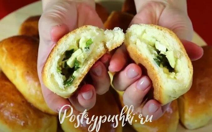 Пироги с яйцами фото Пирожки с яйцом и зеленым луком в духовке Постряпушки Дзен