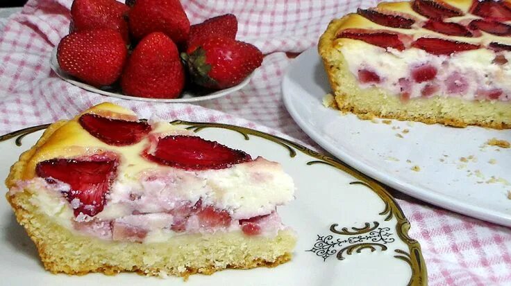 Пироги с йогуртом рецепты с фото Пирог с творожной начинкой и клубникой Такой пирог с творогом и клубникой обязат