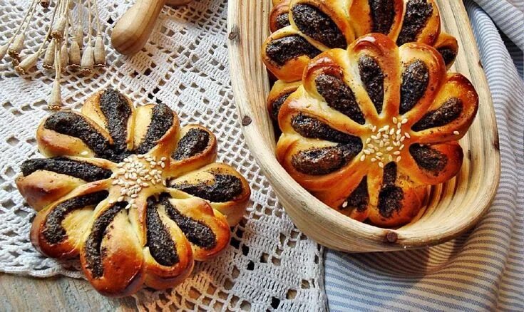 Пироги сдобные с начинкой красивой формы фото Булочки с маком - рецепт из дрожжевого теста - Дом Десертов Food, Recipes, Favor