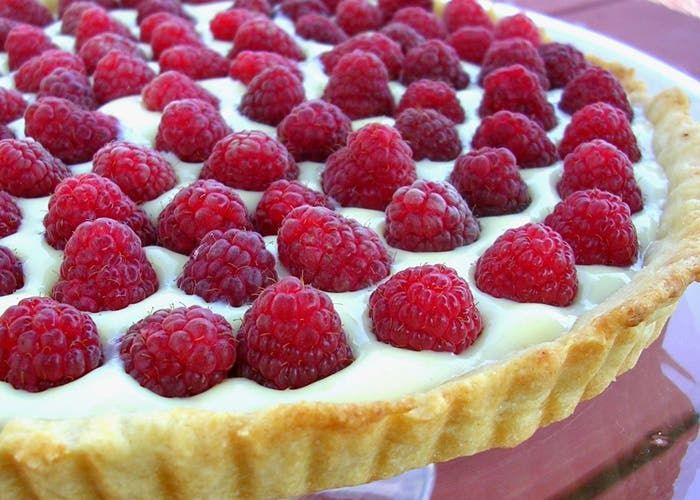 Пироги торты фото рецепты Receta de tarta de chocolate blanco y frambuesas in 2024 Raspberry recipes, Food