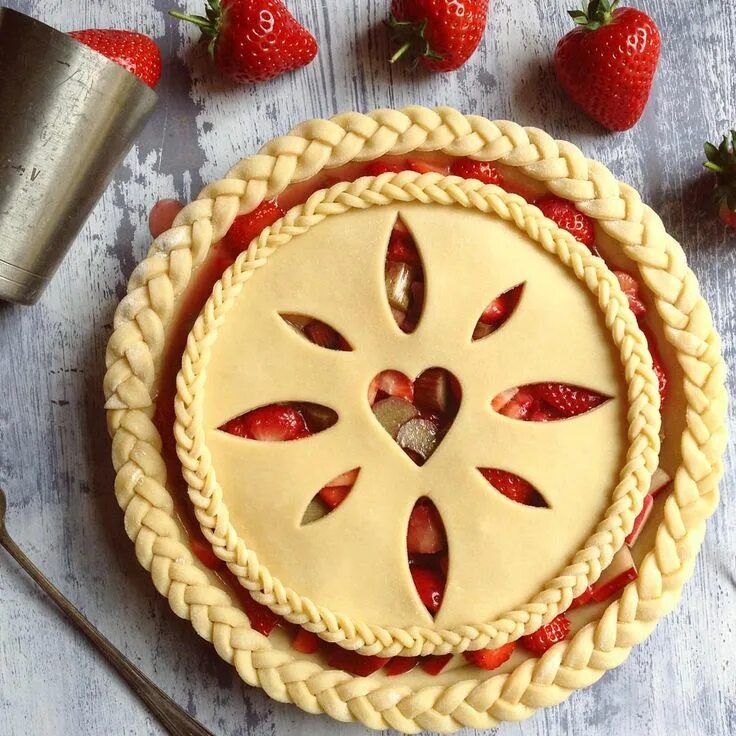 Пироги украшение фото Decorated Pastry Pie Crust - See this Instagram photo by @jojoromancer * 11.3k l