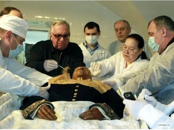 Пирогов забальзамирован фото In the Ukrainian village of Vyshnya near Vinnitsa there is an unusual mausoleum: