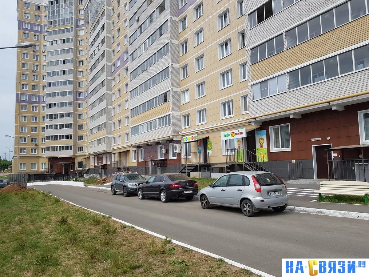 Пирогова 6 фото Двор дома ул. Пирогова 1 корпус 6 - август 2018 года