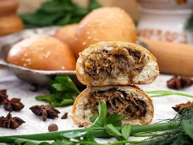 Пирожки из печени говяжьей рецепт с фото Пирожки с куриной печенкой 0 Food, Finger foods, Hamburger bun