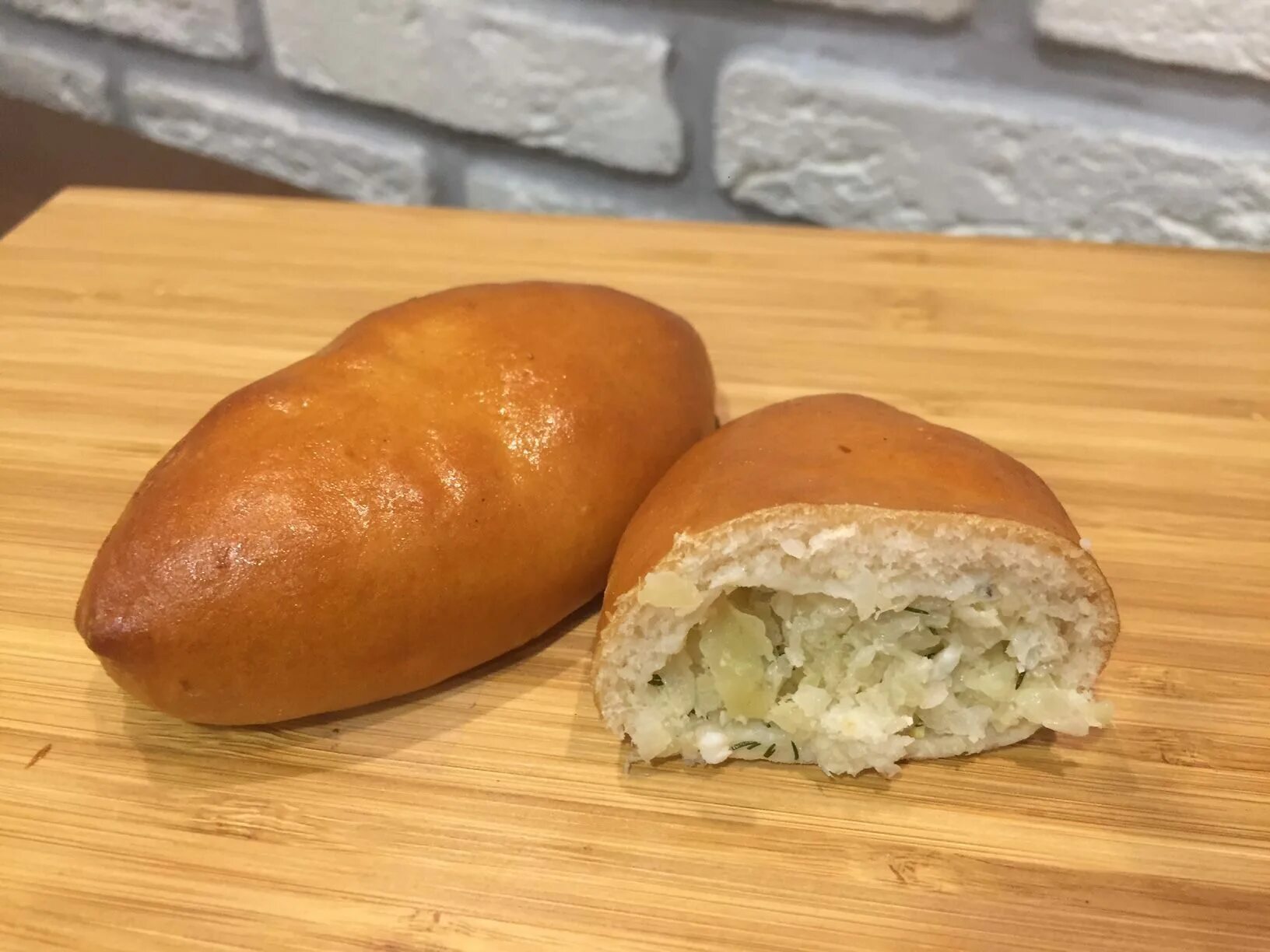 Пирожки капуста с яйцом рецепт фото Вкусные домашние пироги на заказ с доставкой по Москве от компании "Бабушкин пир
