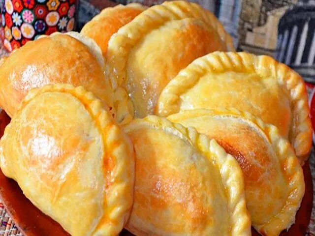 Пирожки караимские с мясом рецепт фото Пирожки с картошкой Идеи для блюд, Еда и напитки, Вкусняшки