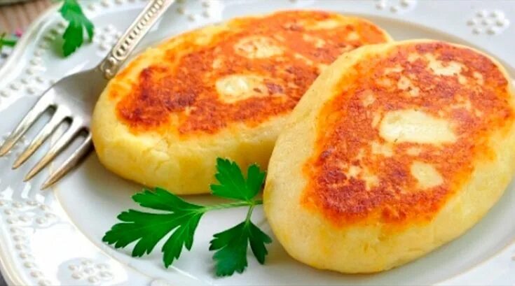 Пирожки картофельные с капустой фото Жареные картофельные пирожки с капустой