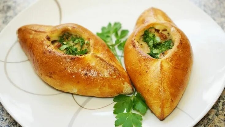 Пирожки красивое оформление Вкуснейшие расстегаи с мясом: возвращение в детство в 2023 г Идеи для блюд, Кули