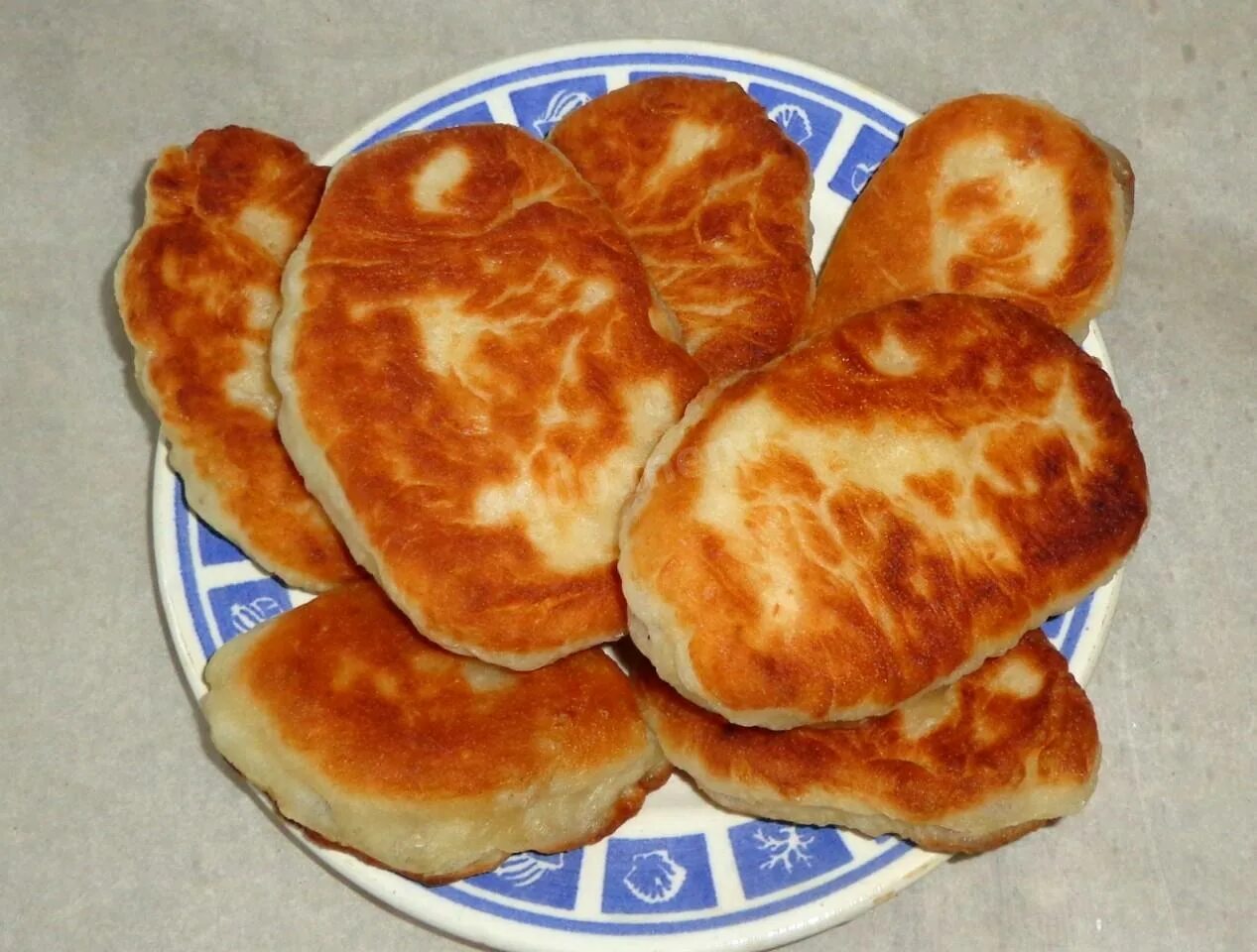 Пирожки на воде с фото Пирожки на сковороде на воде рецепт с фото пошагово - 1000.menu
