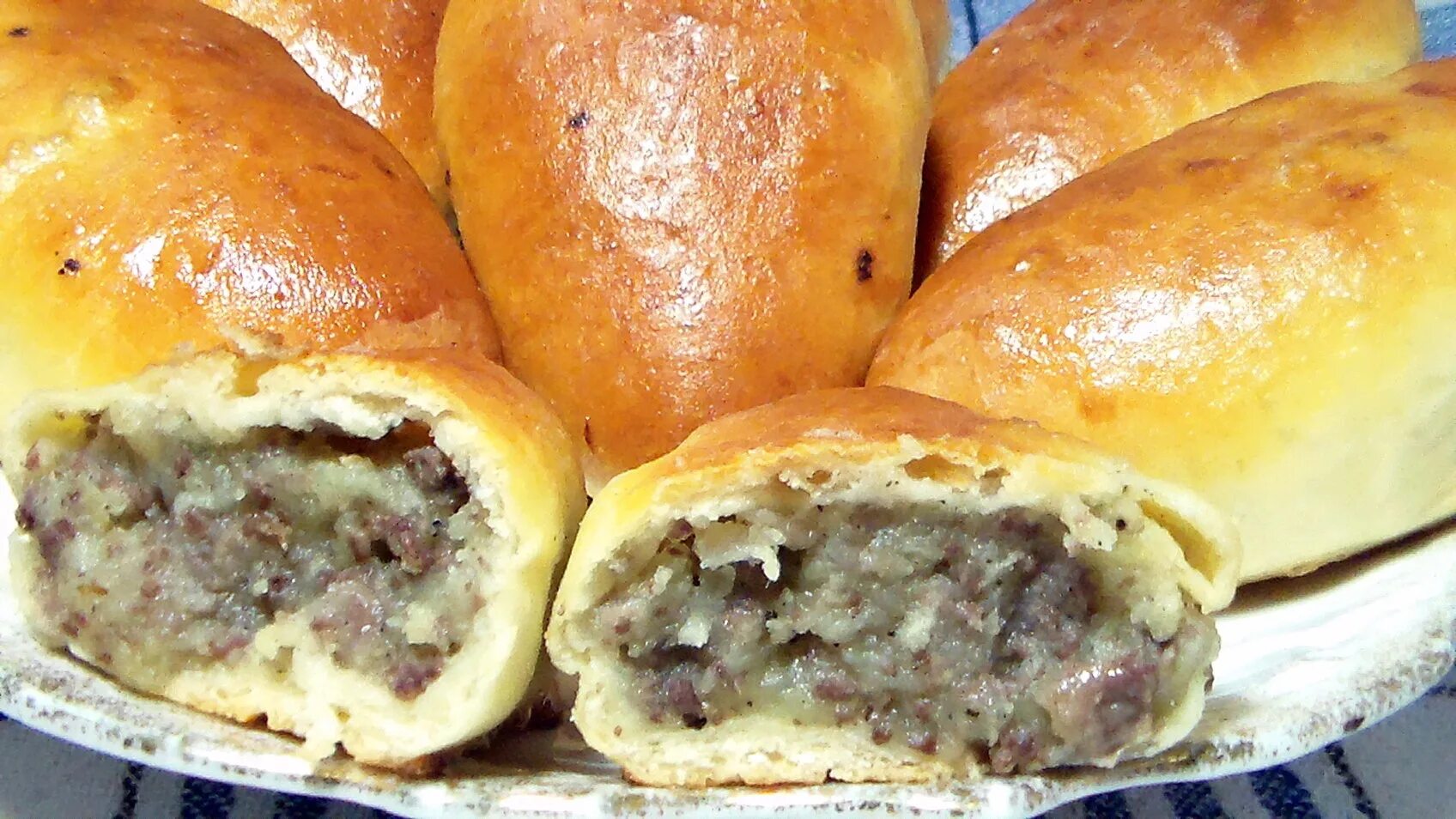 Пирожки с фаршем фото рецепт Пирожки с картофельно-ливерной начинкой - пошаговый рецепт с фото (43993 просмот