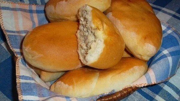 Пирожки с фаршем фото рецепт Пирожки с куриным фаршем. Как в СССР - пошаговый рецепт с фото, ингредиенты, как