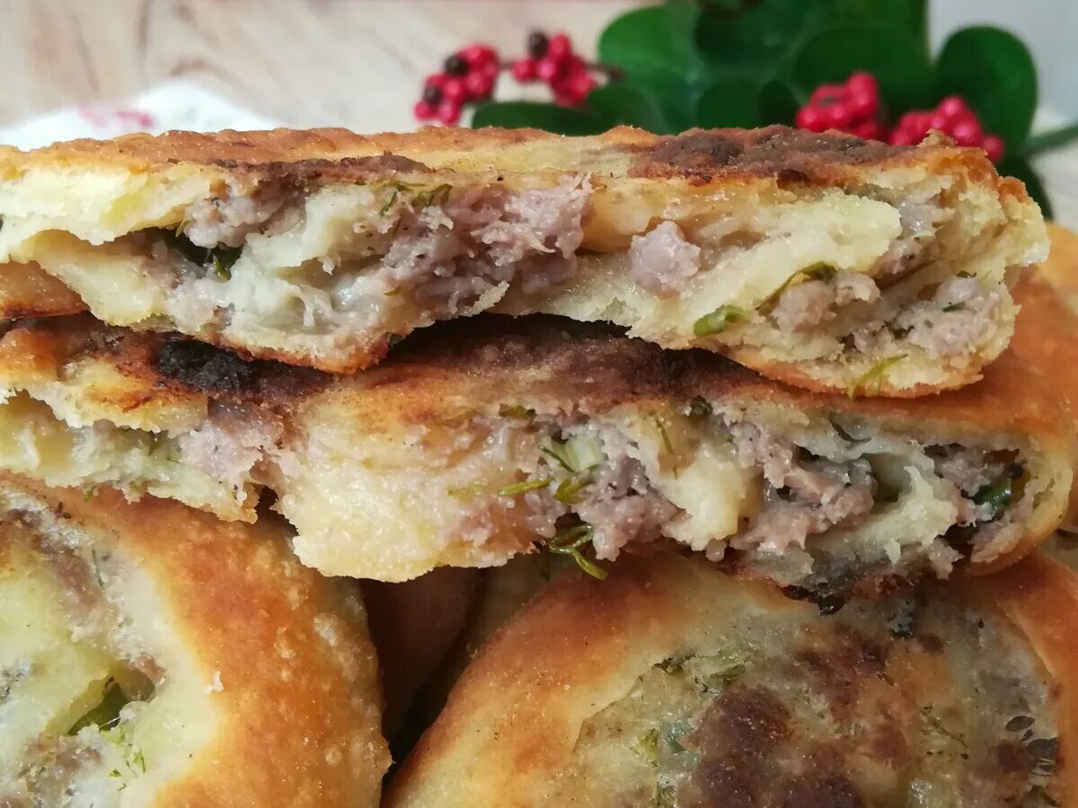 Пирожки с фаршем на сковороде фото Очень вкусные закусочные лепешки или пышки с фаршем на сковороде Я Готовлю... Дз
