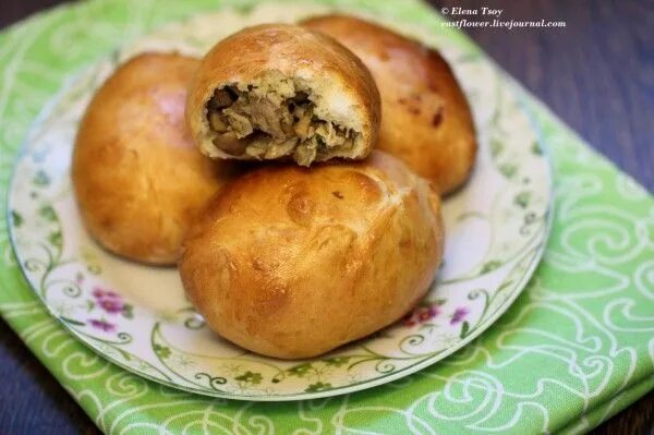 Пирожки с грибами фото Пирожки с курицей и грибами Food, Russian recipes, Russian cuisine