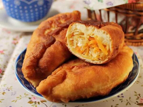 Пирожки с капустой пошагово с фото Конвертики из лаваша с курицей и грибами - рецепт с фото пошагово