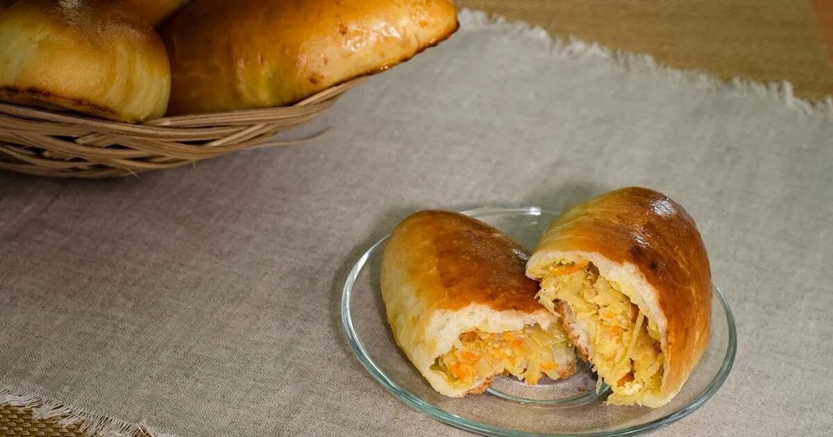 Пирожки с капустой с пошаговым фото Пирожки с капустой - покроковий рецепт з фото. Автор рецепта Володя Мельников . 