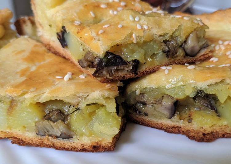 Пирожки с картошкой и грибами фото Кулебяка с картофелем и лесными грибами Артём Терехов Дзен