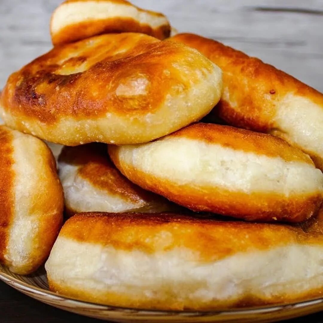 Пирожки с картошкой на сковороде фото Домашние бабушкины пирожки с картошкой - пошаговый рецепт с фото (32908 просмотр