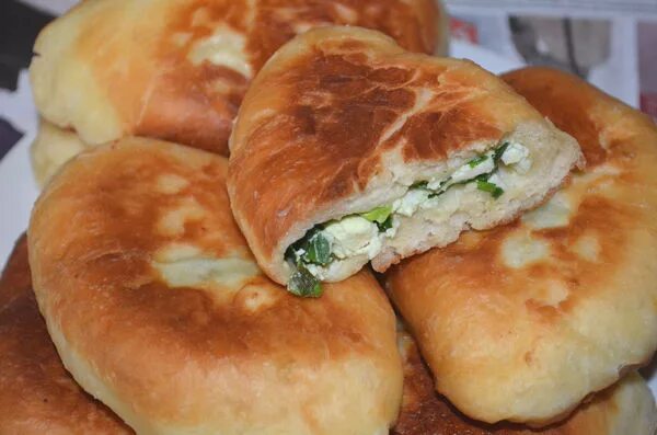 Пирожки с луком рецепт с фото Жареные пирожки с зеленым луком и яйцом - пошаговый рецепт