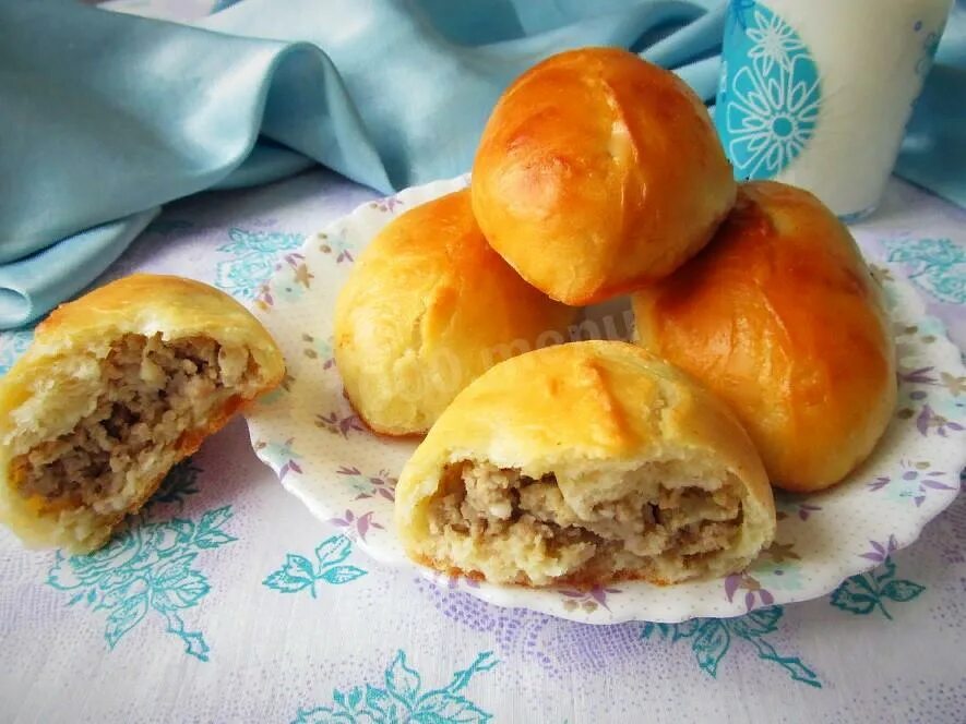 Пирожки с мясом в духовке фото Дрожжевые пирожки с фаршем индейки и картошкой в духовке рецепт с фото - 1000.me
