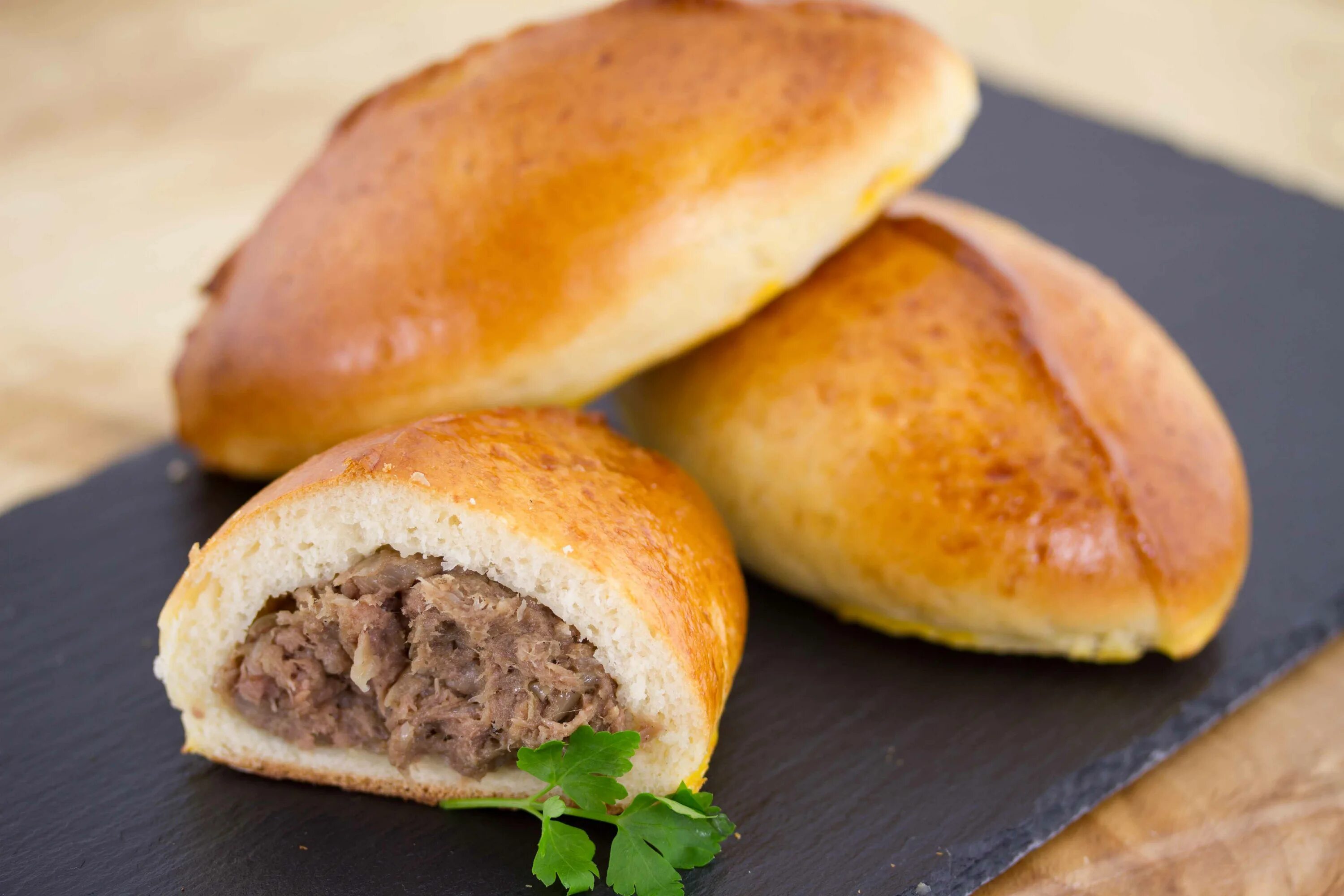 Пирожки с мясом в духовке фото Пирожки с мясом в духовке пошаговый рецепт