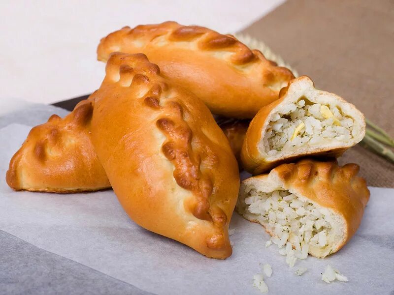 Пирожки с рисом рецепт с фото Пирожки на кефире с рисом, яйцом и луком, рецепт - Вкусо.ру
