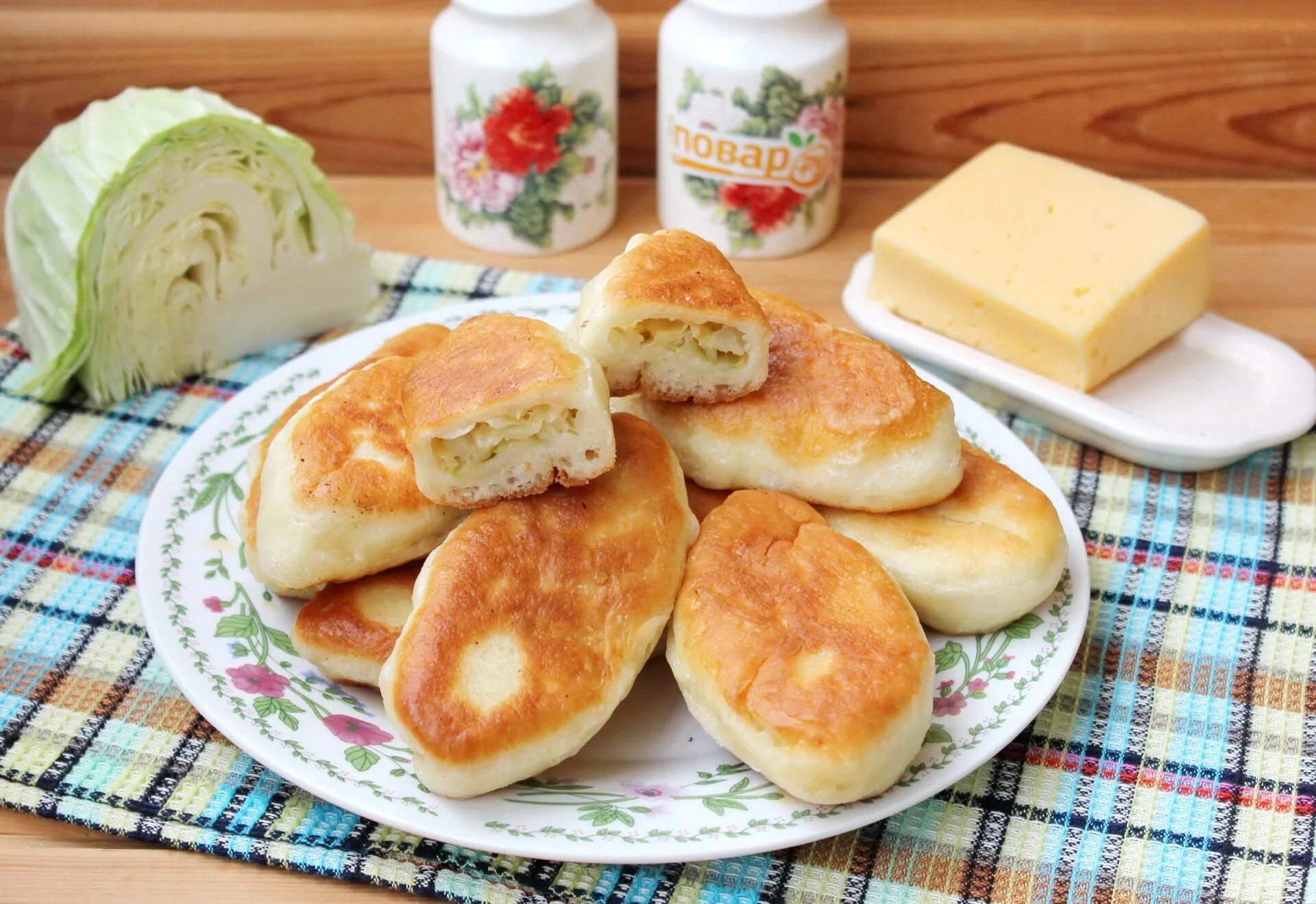 Пирожки с сыром фото Пирожки с капустой и сыром - пошаговый рецепт с фото на Повар.ру