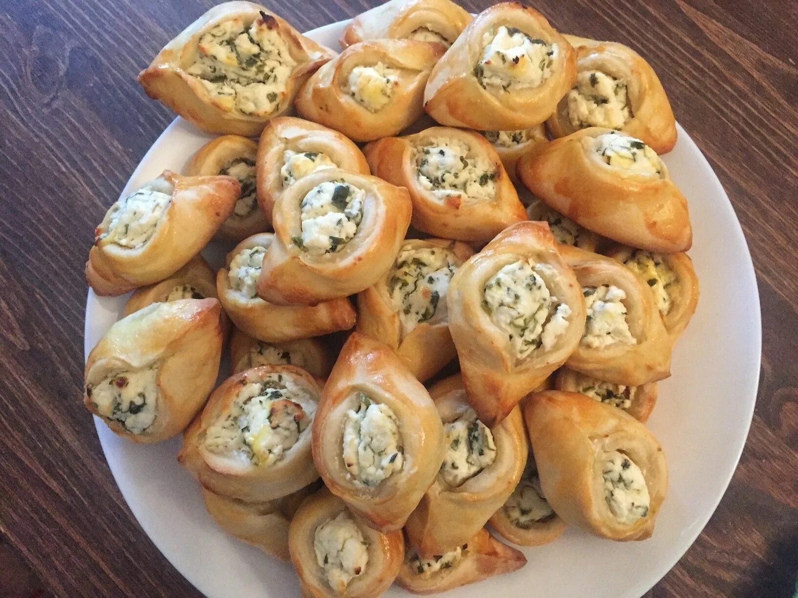 Пирожки с сыром фото Восточные пирожки с сыром фета Food, Ethnic recipes, Baking