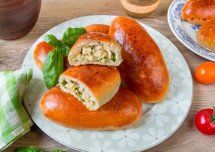 Пирожки с сыром фото Пирожки с курицей и сыром Recipes, Food, Ethnic recipes