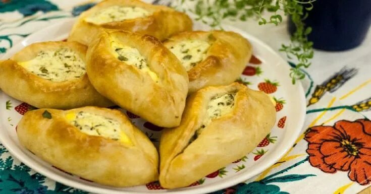 Пирожки с сыром фото Способ приготовление открытых бездрожжевых пирожков Recipe Food, Bread