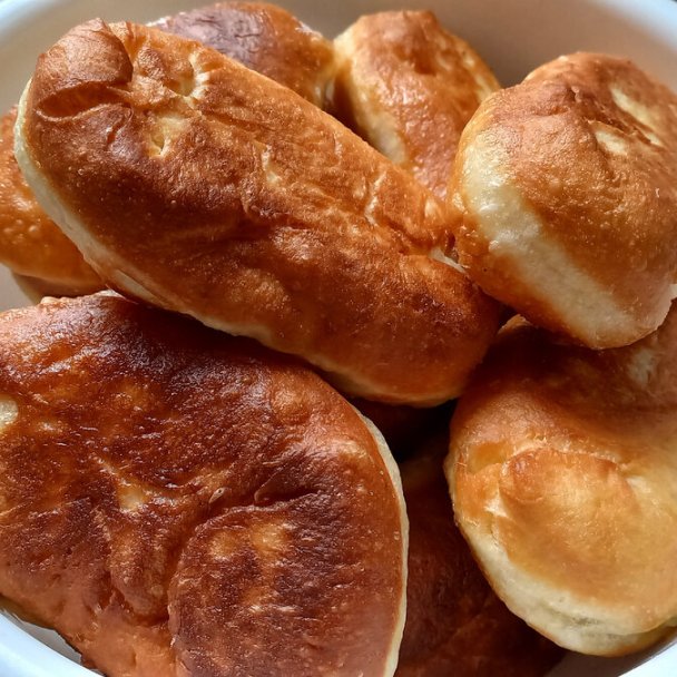 Пирожки с сыром фото Пирожки с колбасой - CoffeePapa.ru
