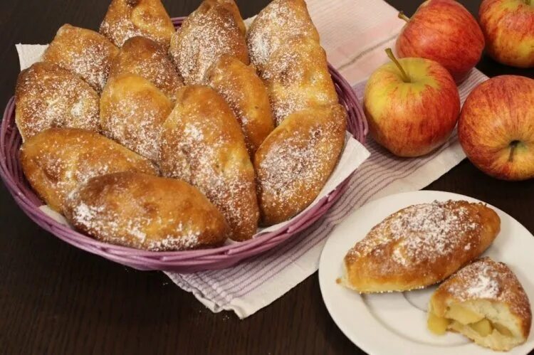 Пирожки с яблоками на сковороде фото 25 простых яблочных начинок для пирожков