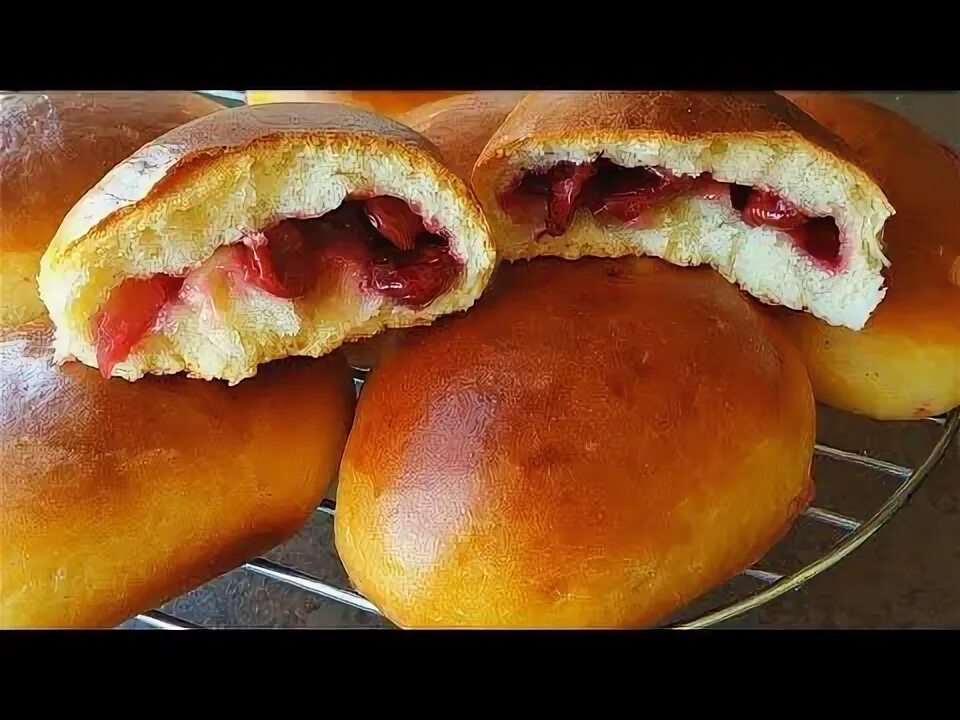 Пирожки с яблоками теста рецепт фото ПИРОГИ C ВИШНЕЙ И ЯБЛОКОМ / СДОБНОЕ тесто на опаре / PIES WITH CHERRY AND APPLE 