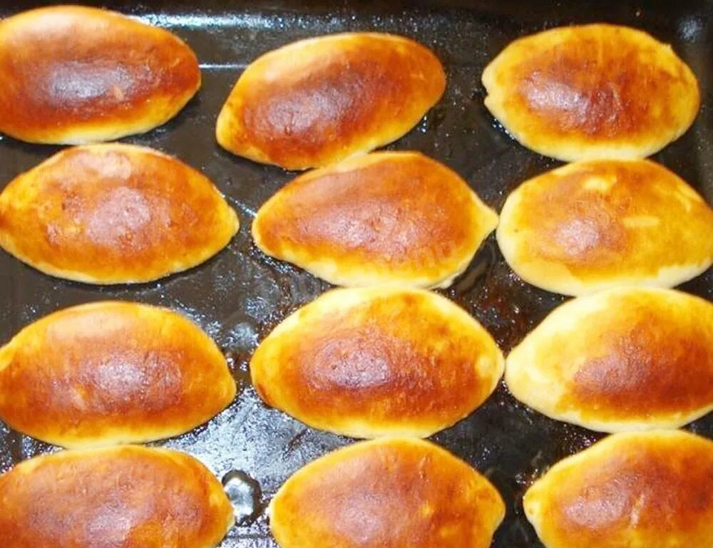 Пирожки с яблоком в духовке фото Пирожки с яблоками на молоке - 14 рецептов - 1000.menu