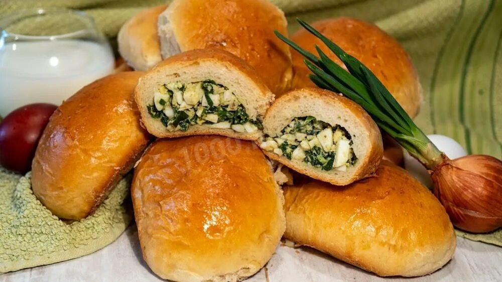 Пирожки с зеленым луком рецепт фото Пирожки с куриным яйцом и зеленым луком рецепт фото пошагово и видео - 1000.menu