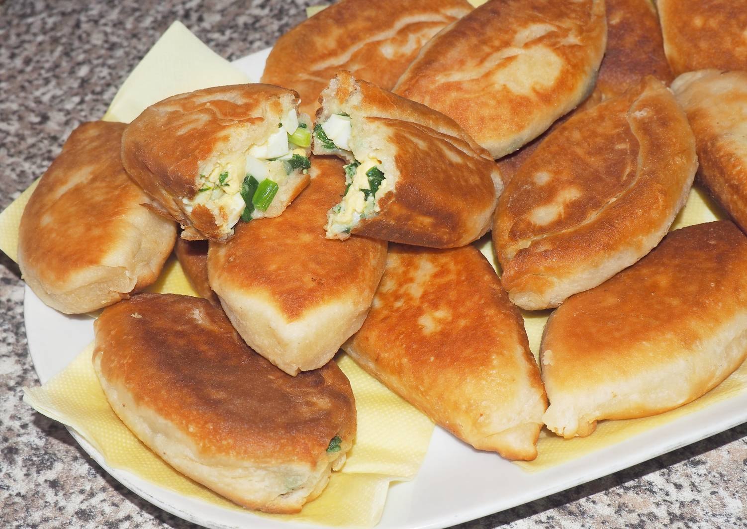 Пирожки с зеленым луком рецепт фото Картинки ПИРОЖКИ С ЯЙЦОМ И СЫРОМ НА СКОВОРОДЕ