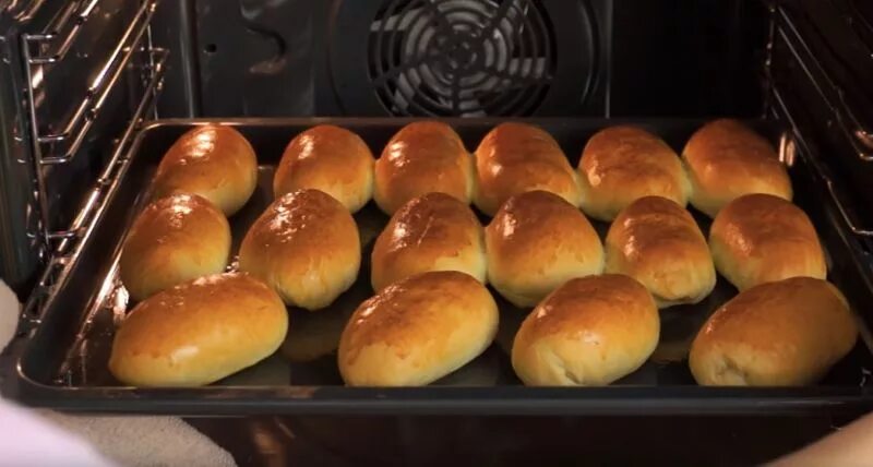 Пирожки в духовке фото пошагово Пирожки с мясом в духовке из дрожжевого теста. Простые и вкусные рецепты