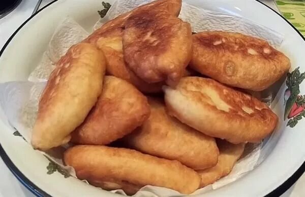Пирожки жареные на сковороде рецепт с фото Пирожки с капустой жареные на сковороде - 6 рецептов вкусных пирожков