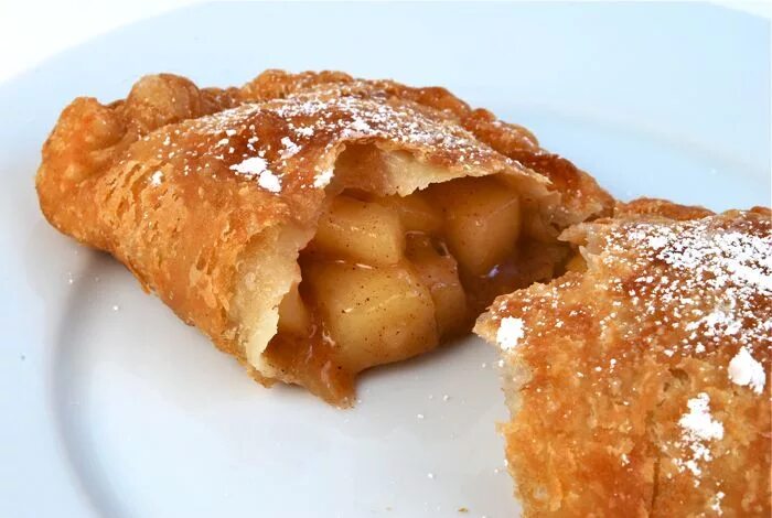 Пирожки жареные с яблоками с фото Old-School McDonald’s Copycat Recipe: Fried Apple Pies The Family Kitchen Maçãs 