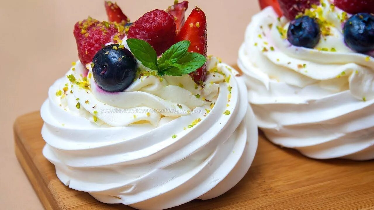 Пирожное павлова фото Пирожное "Павлова" - Вкуснейший мини-десерт! Мини-десерты, Десерты, Мини павлова