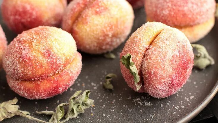 Пирожное персик из советского прошлого фото How to bake Soviet shortcrust "peaches" with a sweet surprise (RECIPE) Surprise 