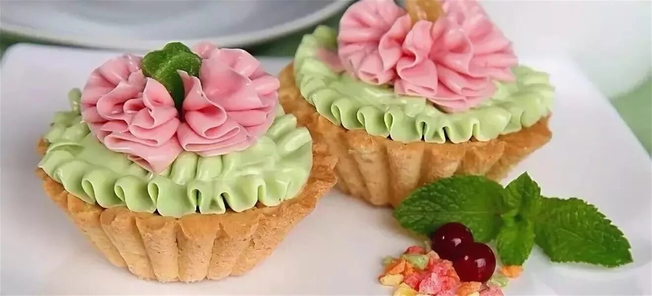 Пирожное с кремом фото Крем для пирожных корзиночка Идеи для блюд, Хорошая еда, Простые торты