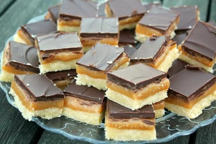 Пирожное в духовке рецепт с фото Торт "Твікс" : Ням ням за 5 хвилин Cake recipes, Desserts, Food