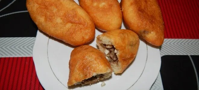Пирожок с печенью жареный фото Пирожки с печенью из дрожжевого, кефирного, слоеного теста - рецепты на сковород
