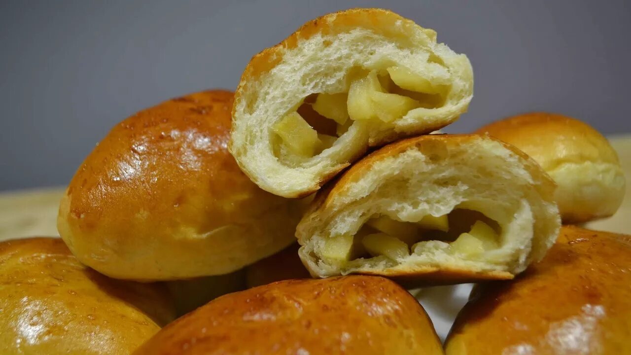 Пирожок с яблоком рецепт с фото Сдобное Дрожжевое Тесто ПИРОЖКИ С ЯБЛОКАМИ PIES WITH APPLES - YouTube