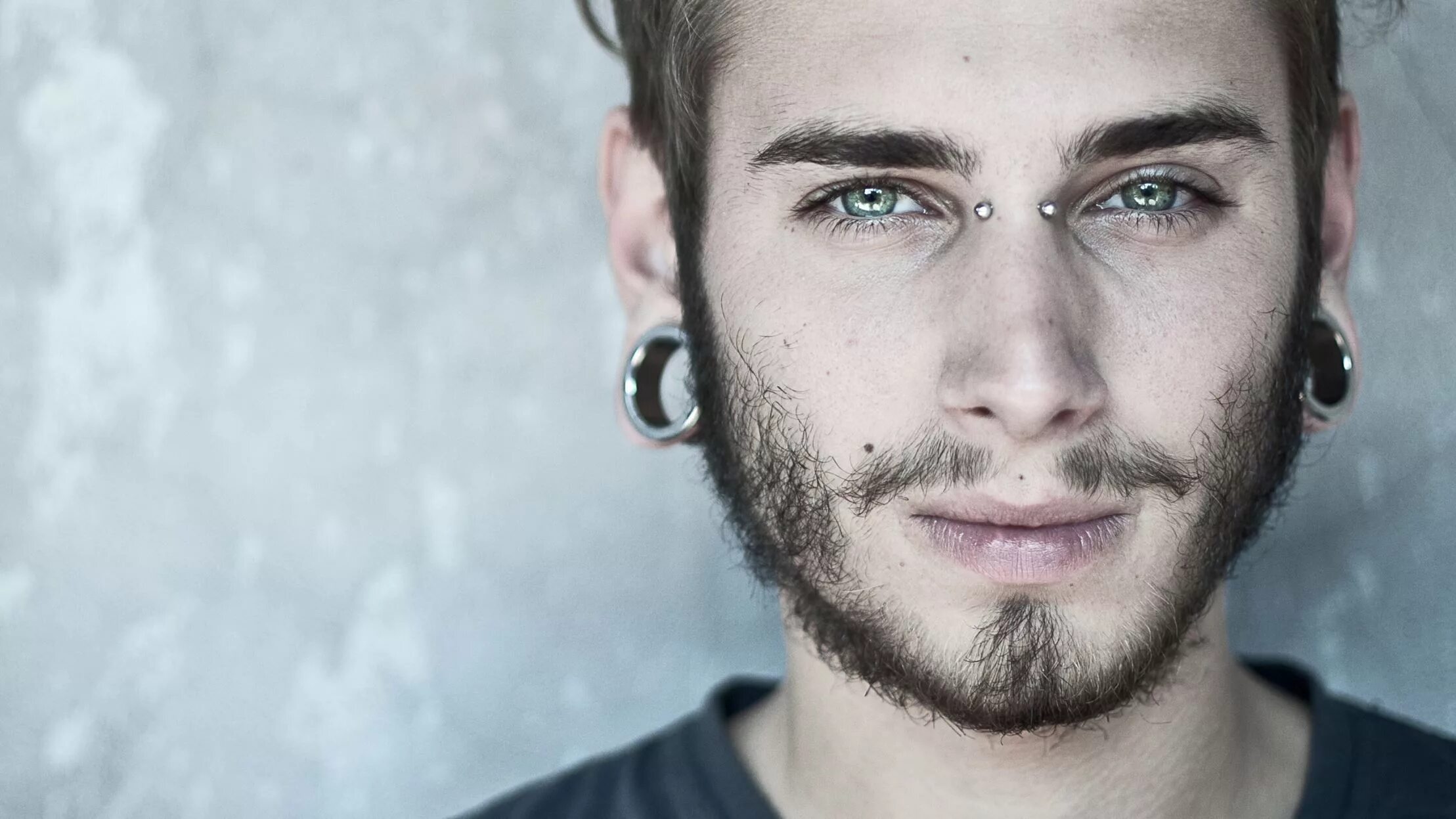 Пирсинг брови фото мужчины Man piercing