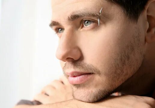 Пирсинг брови мужской фото Eyebrow Piercing Изображения: просматривайте стоковые фотографии, векторные изоб