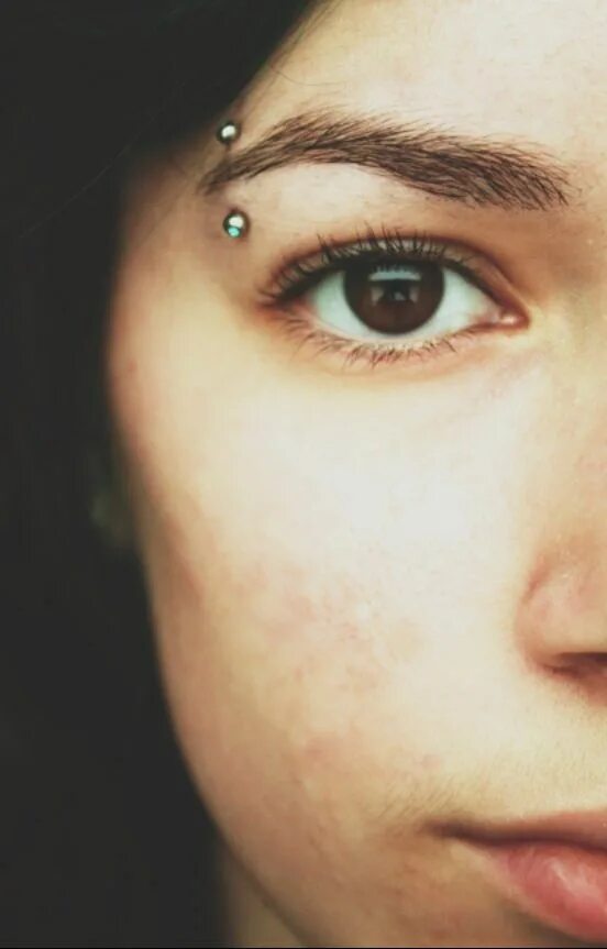 Пирсинг брови женский фото Eyebrow Piercing Ideas and Inspiration