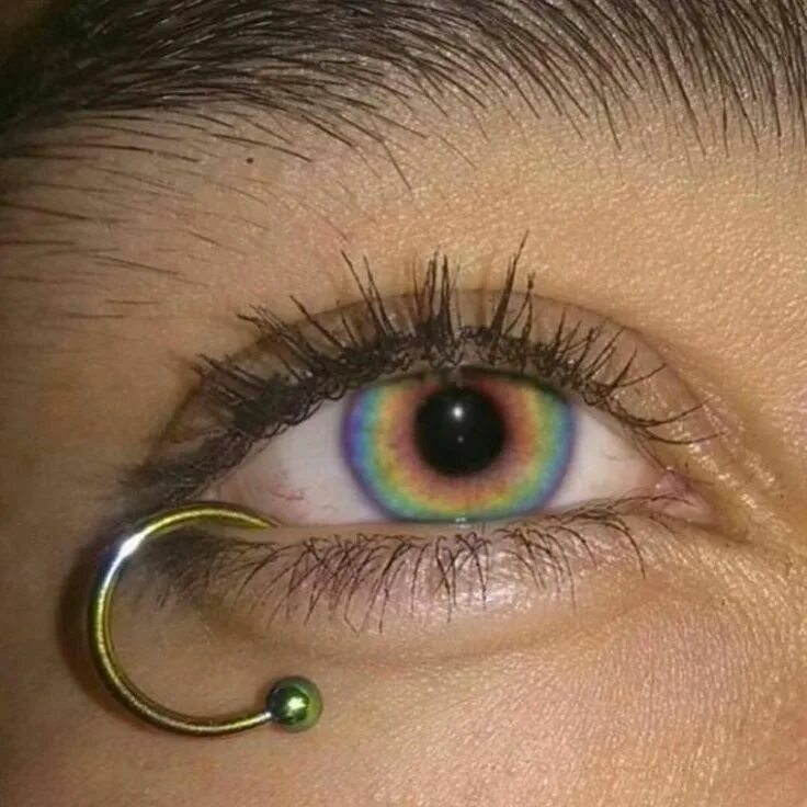 Пирсинг глазного яблока фото Épinglé par .*° Nocturnae Stellantis °*. sur Eyes obsession! Tatouage femme, Maq